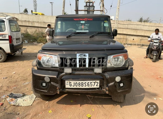 MAHINDRA Bolero Camper