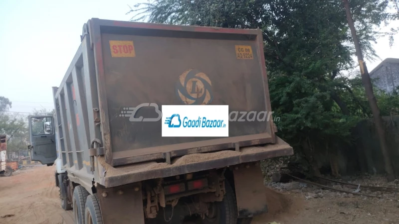 ASHOK LEYLAND AL 2820