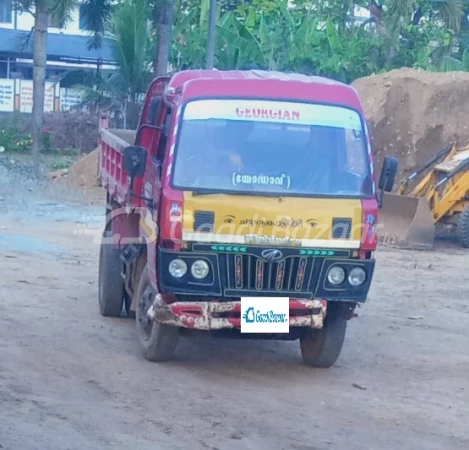 MAHINDRA Loadking Optimo Pride