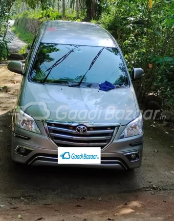 TOYOTA Innova [2015-2016]