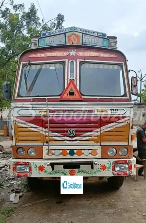 ASHOK LEYLAND 3718