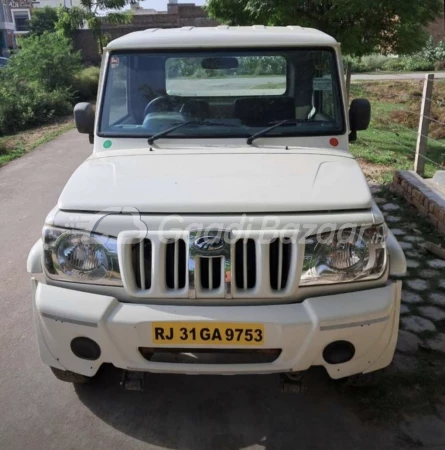 MAHINDRA Bolero Maxitruck Plus