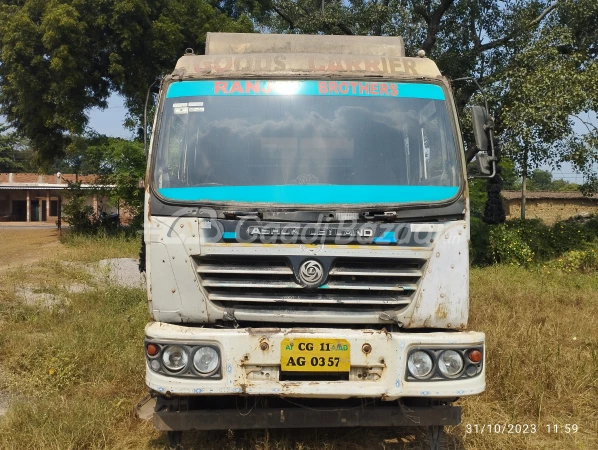 ASHOK LEYLAND U 3718