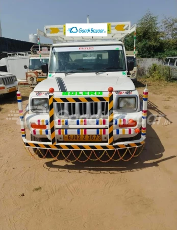 MAHINDRA Bolero Pik-Up