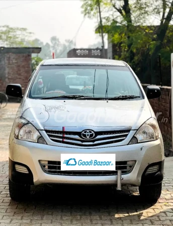 TOYOTA INNOVA