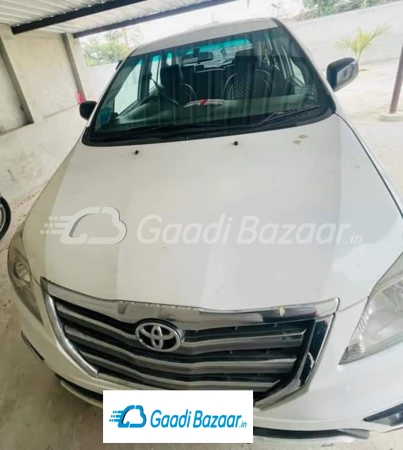 TOYOTA INNOVA