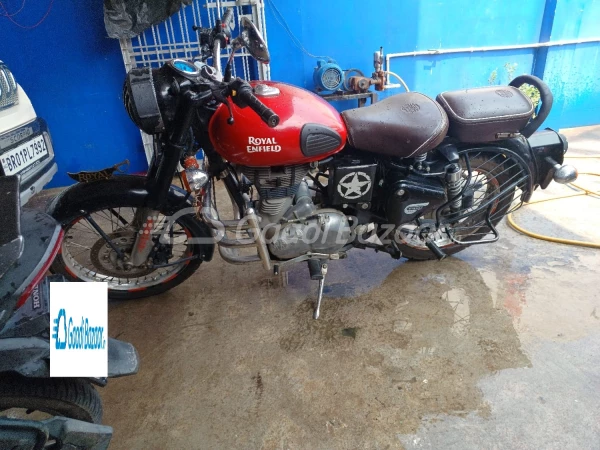 Royal enfield classic 350 chestnut on road discount price