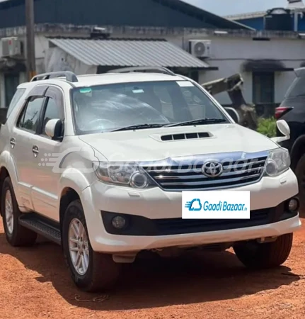 TOYOTA FORTUNER