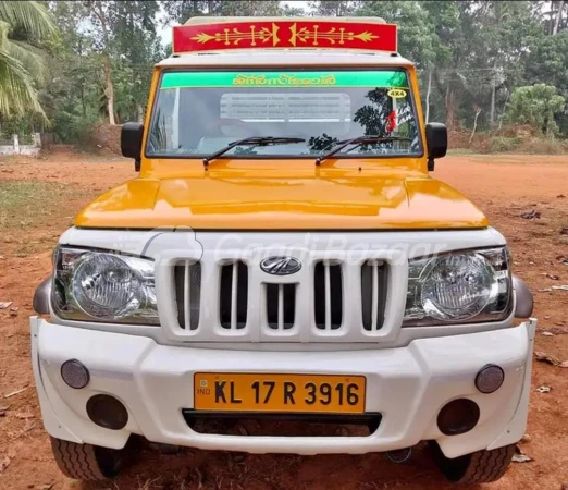 MAHINDRA Bolero Maxitruck CNG