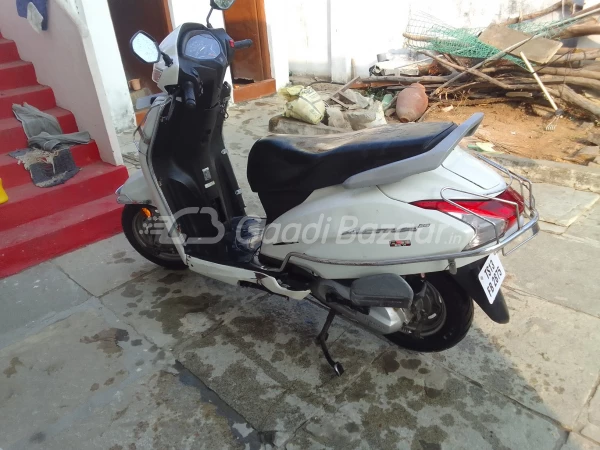 Olx 2024 activa 6g