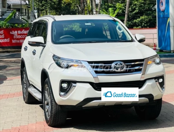 TOYOTA FORTUNER