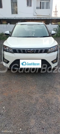 MAHINDRA XUV300