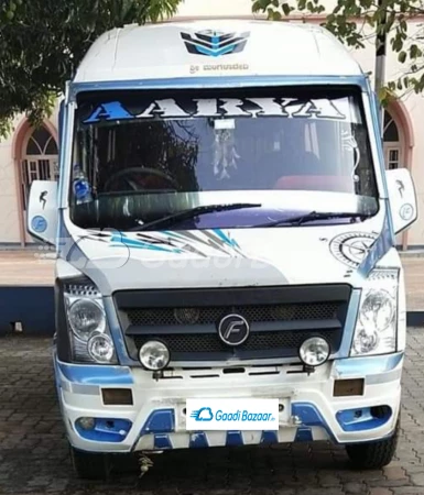  FORCE MOTORS TRAVELLER