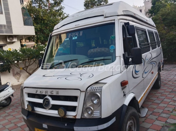 FORCE MOTORS TRAVELLER