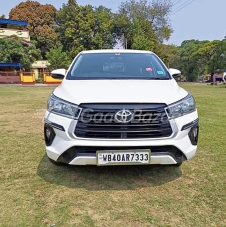 TOYOTA INNOVA CRYSTA