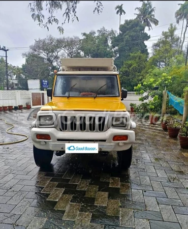 MAHINDRA Bolero Maxitruck Plus