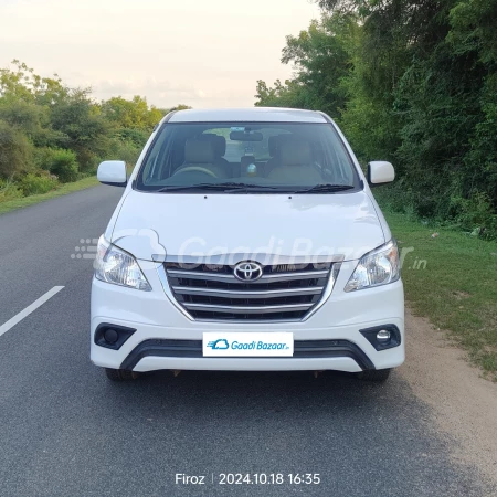 TOYOTA INNOVA