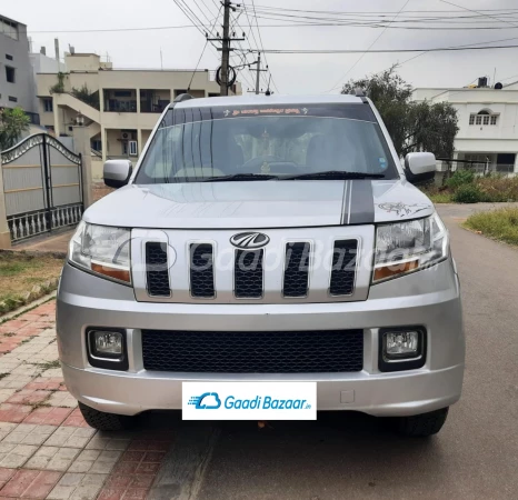 MAHINDRA TUV 300