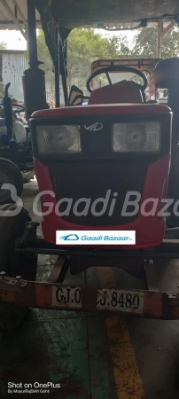 MAHINDRA Yuvraj 215 Nxt