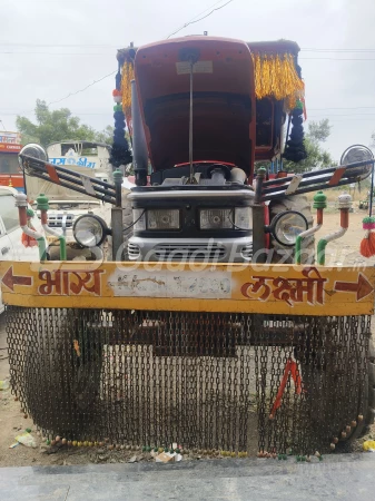 MAHINDRA 555 Di Power Plus