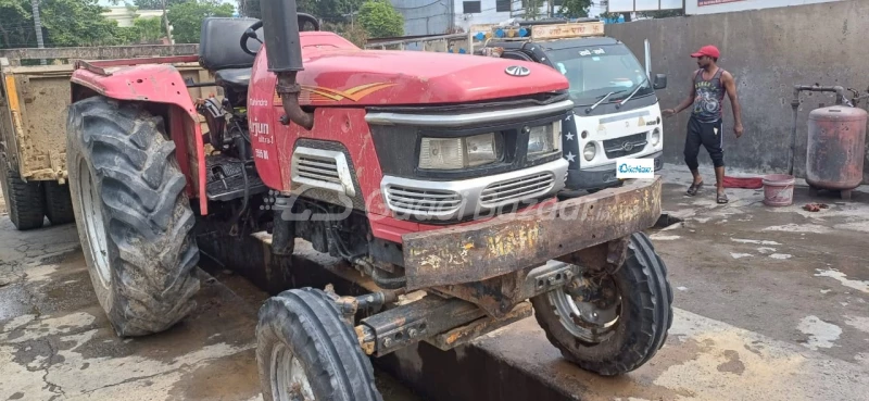 MAHINDRA 555 Di Power Plus