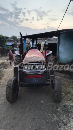 MAHINDRA Arjun 555 Di