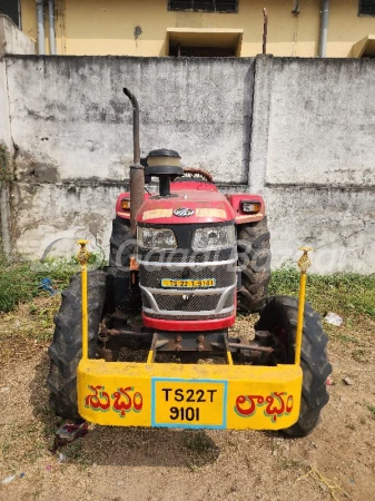 MAHINDRA Yuvo 575 Di 4wd