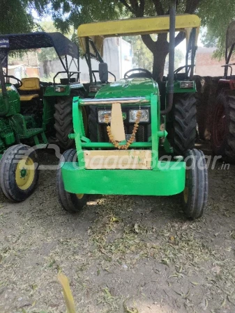 John Deere 5105