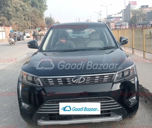 MAHINDRA XUV300