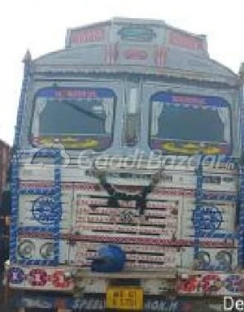 ASHOK LEYLAND 3718