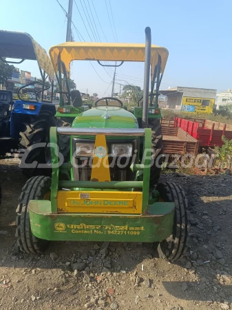 John Deere 5050 D