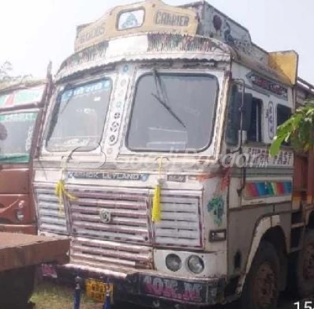 ASHOK LEYLAND 3118 HD