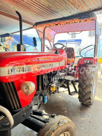 MAHINDRA 475 Di