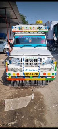 MAHINDRA Bolero Pik-Up