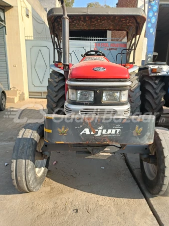 MAHINDRA 555 Di Power Plus