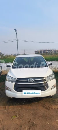 TOYOTA INNOVA CRYSTA