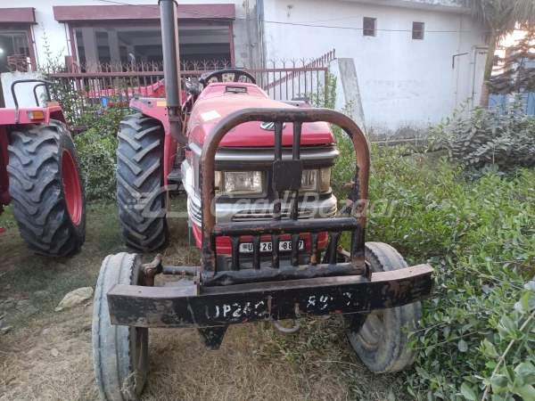 MAHINDRA Arjun 555 Di