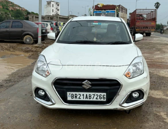 MARUTI SUZUKI Dzire