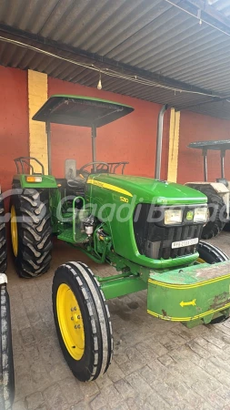 John Deere 5210