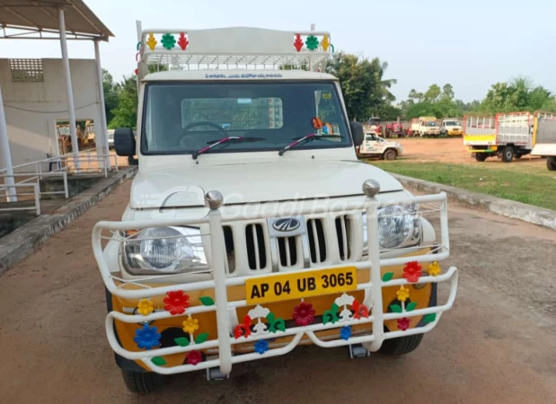 MAHINDRA Bolero Maxitruck Plus