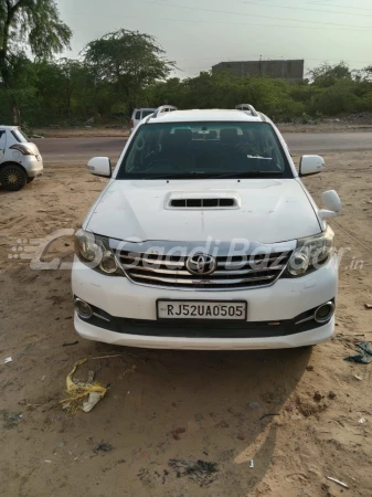 TOYOTA FORTUNER