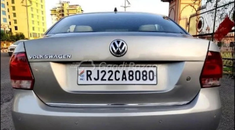 VOLKSWAGEN Vento [2012-2014]