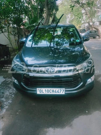 TOYOTA INNOVA CRYSTA