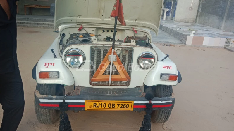 MAHINDRA Bolero Pik-Up