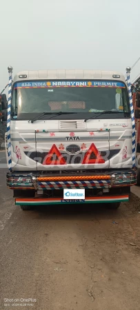 TATA MOTORS SIGNA 5530.S