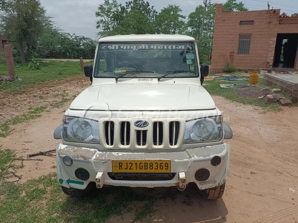 MAHINDRA Bolero Camper