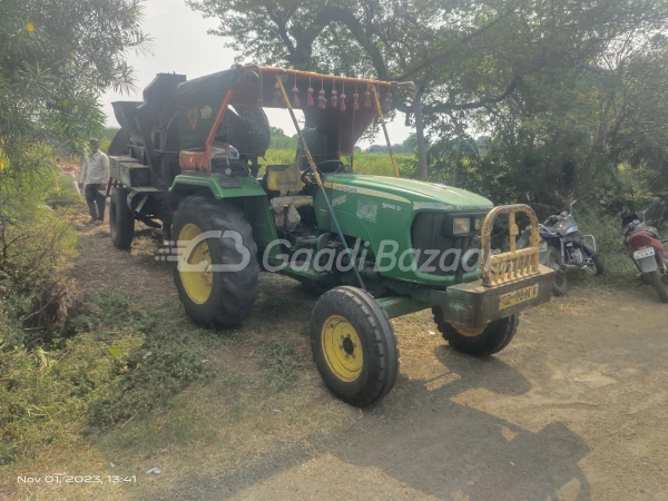 John Deere 5050 D