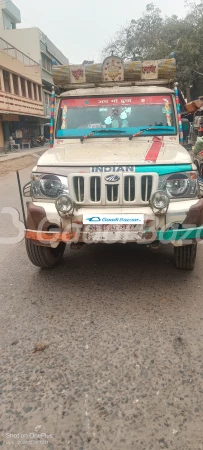 MAHINDRA Bolero Pik-Up