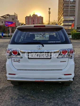 TOYOTA FORTUNER