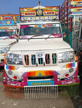 MAHINDRA BOLERO